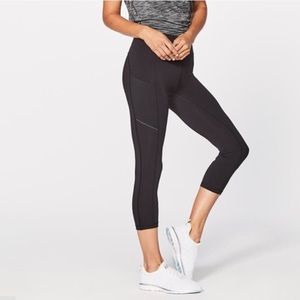 Lululemon Speed Up Crops - Black 21”